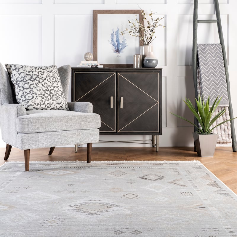Nuloom Venice Fringed Area Rug