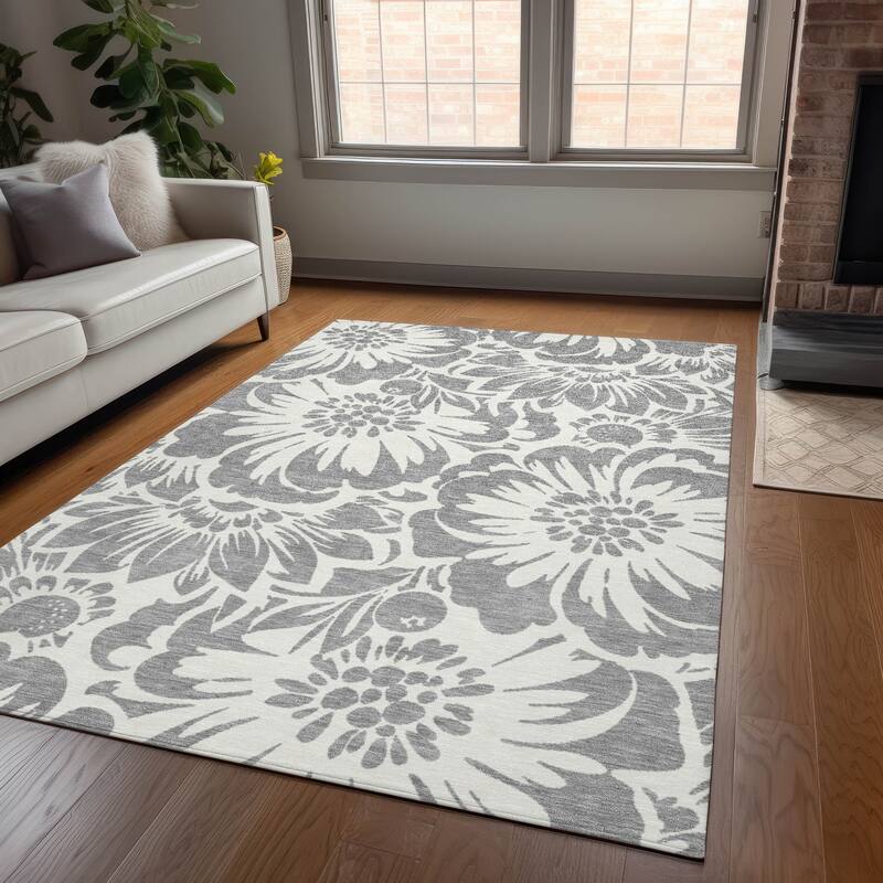 Machine Washable Indoor/ Outdoor Whimsy Floral Chantille Rug - Gray - 10' x 14'