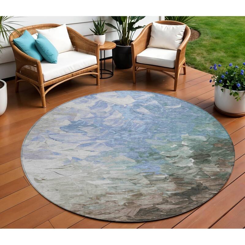 HomeRoots Abstract Transitional Rectangle Outdoor Rug - 8' Round