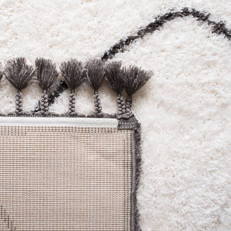 SAFAVIEH Carmella Harry Shag Trellis Polyester Rug