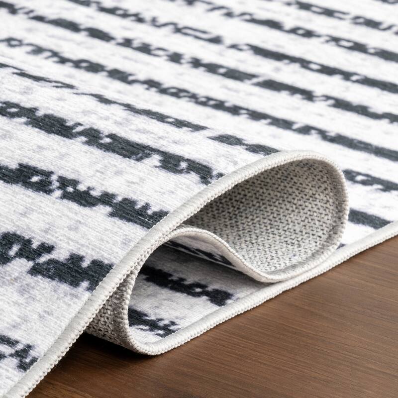Nuloom Yori Diamond SplashGuard Machine Washable Area Rug