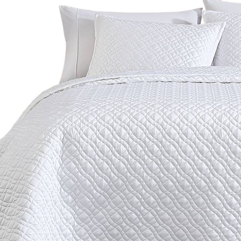 Keo 3pc Queen Coverlet Set, Reversible, Shams, White Silky Fabric