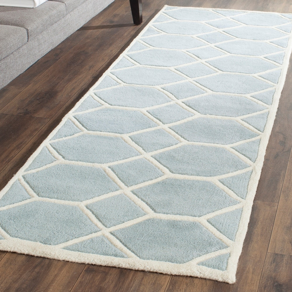 SAFAVIEH Handmade Chatham Urtza Modern Wool Rug