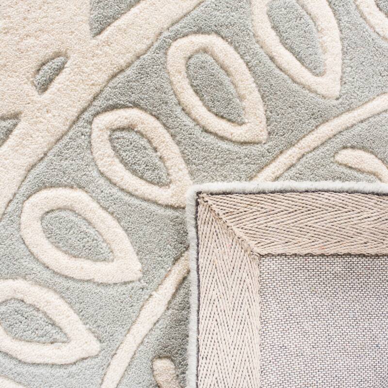SAFAVIEH Handmade Bella Heerine Modern Floral Wool Rug