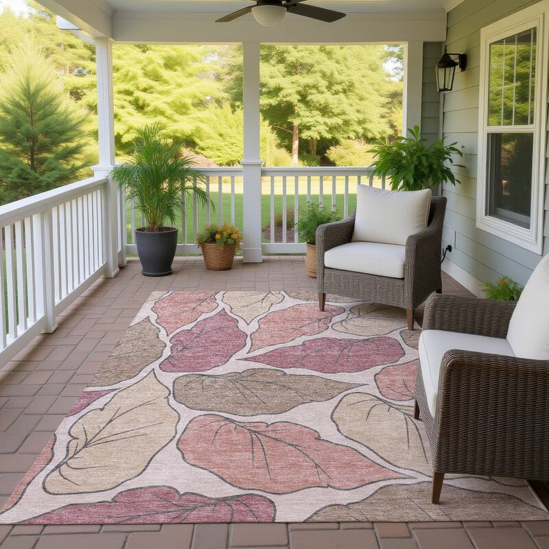 Machine Washable Indoor/ Outdoor Contemporary Floral Chantille Rug