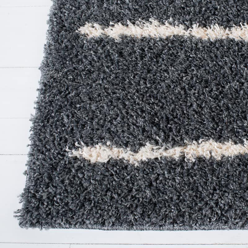 SAFAVIEH Venus Shag Zoea 1.75-inch Thick Rug