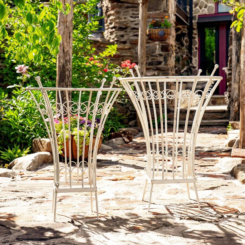 Set of 2 Round Iron Trellis Garden Stands "Stephania"