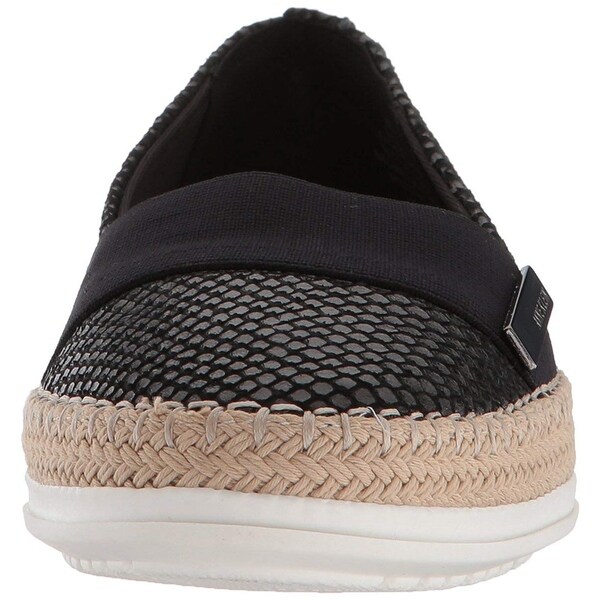 Anne Klein Zilya Flat 2024 www.horepnicko.cz