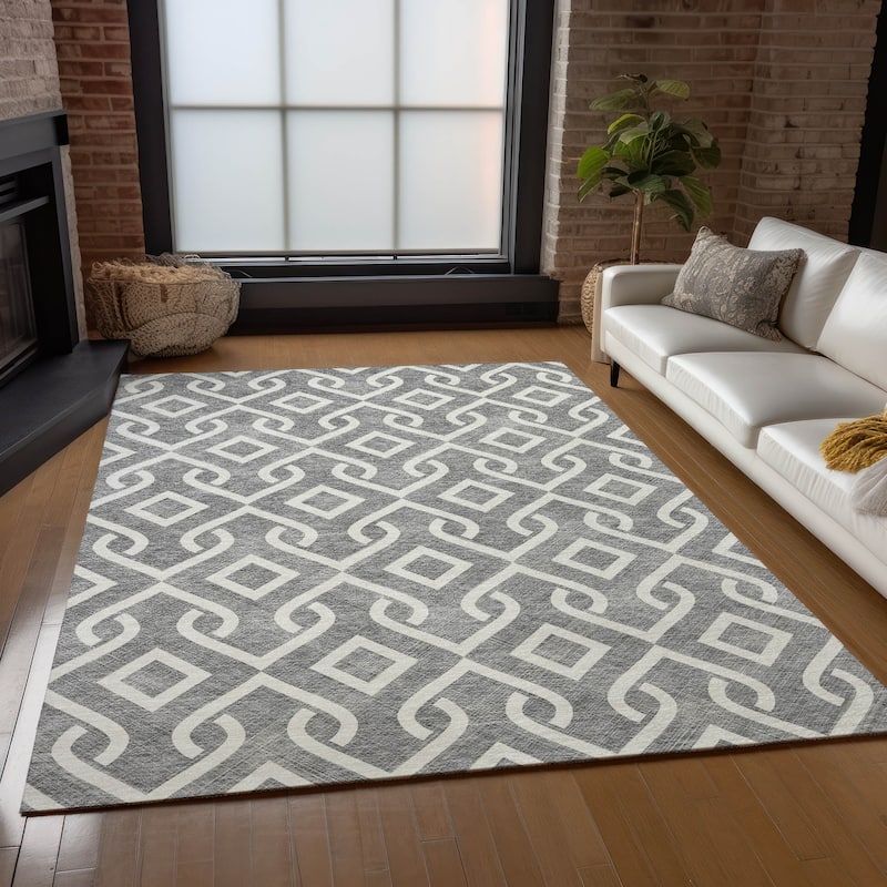 Machine Washable Indoor/ Outdoor Chantille Scroll Trellis Rug
