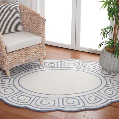 SAFAVIEH Handmade Novelty Liubomira Greek Key Wool Rug