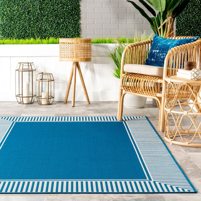 Nuloom Leah Classic Bordered Indoor/Outdoor Area Rug