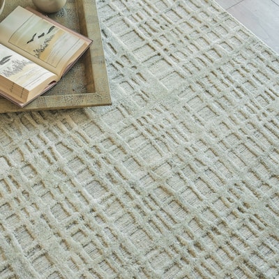 EXQUISITE RUGS Crescendo Hand-loomed Bamboo Silk Beige Area Rug.