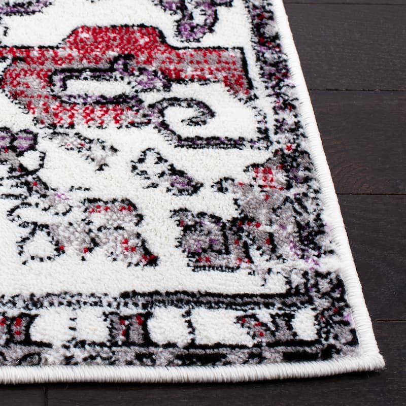 SAFAVIEH Skyler Rella Medallion Distressed Rug