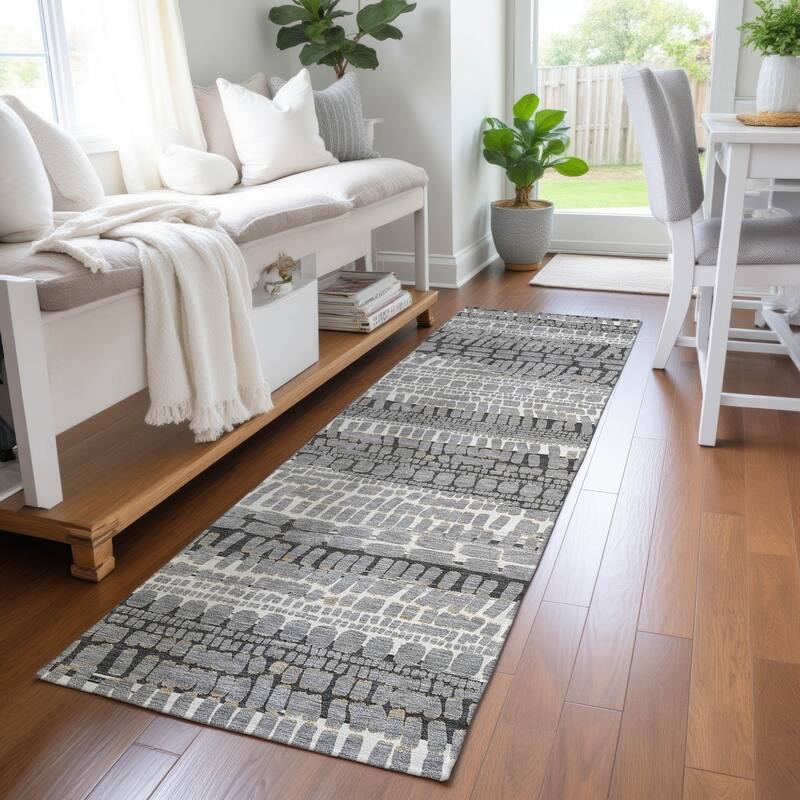 Machine Washable Indoor/ Outdoor Modern Winfield Chantille Rug