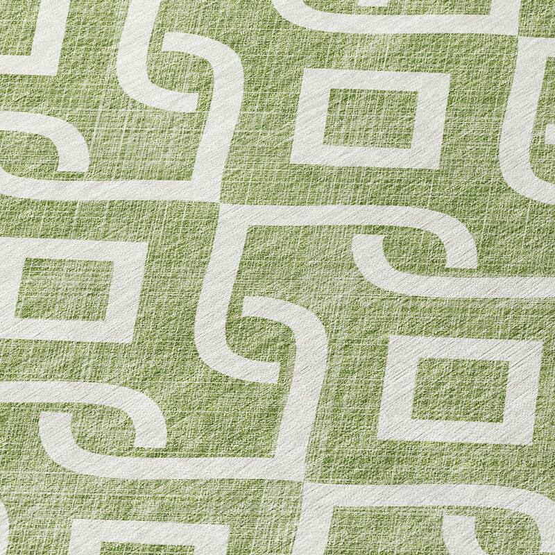 Machine Washable Indoor/ Outdoor Chantille Scroll Trellis Rug