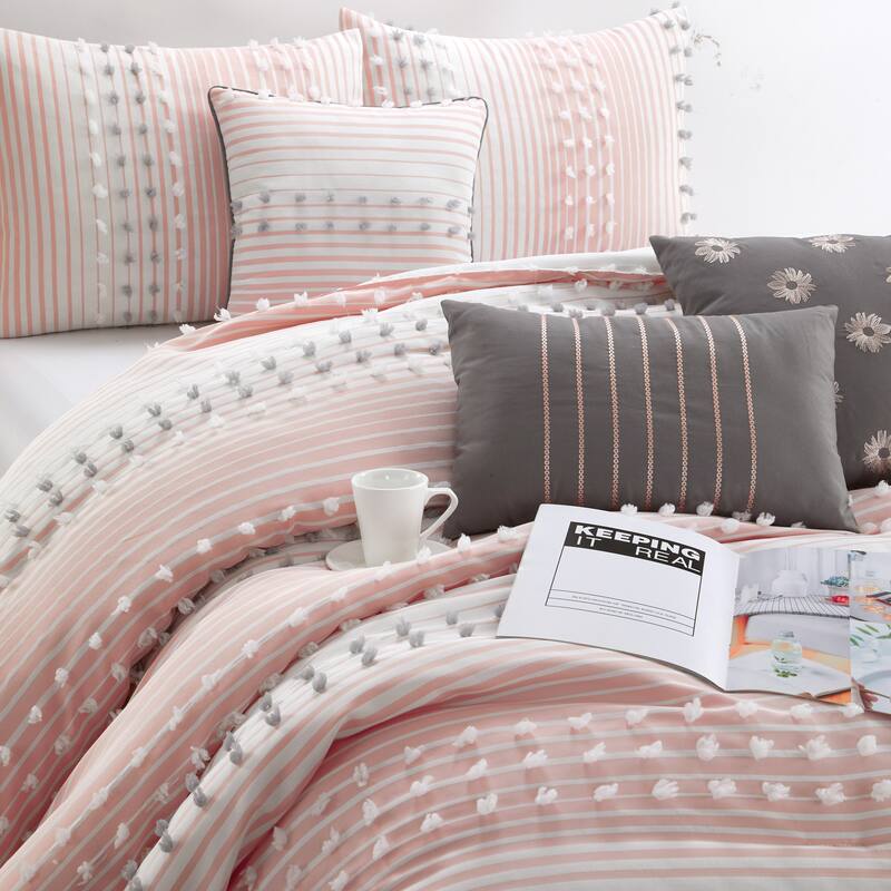 Nanshing Jessy Modern Striped 7 Piece Comforter Set
