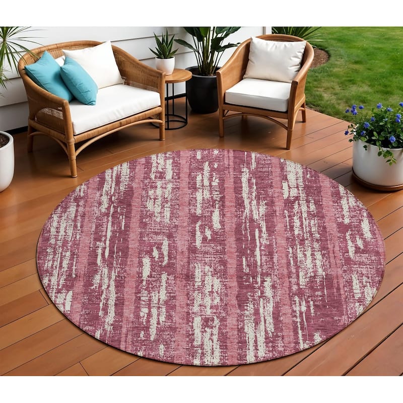 HomeRoots Striped Transitional Rectangle Outdoor Rug - 8' Round