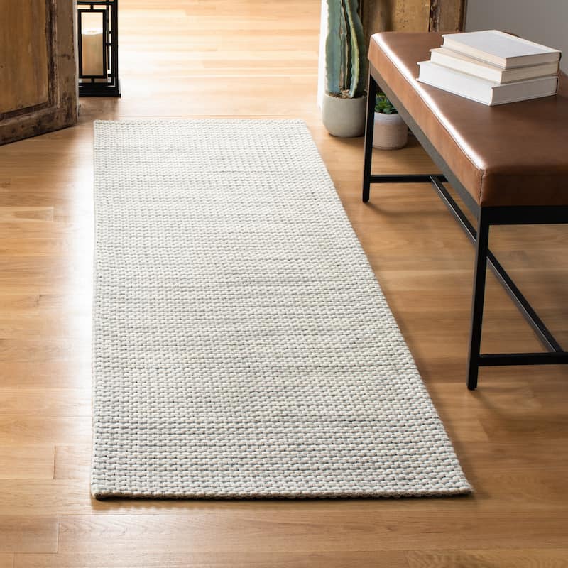 SAFAVIEH Handmade Natura Gerrita Wool Area Rug - 2'3" x 16' Runner - Silver/Ivory