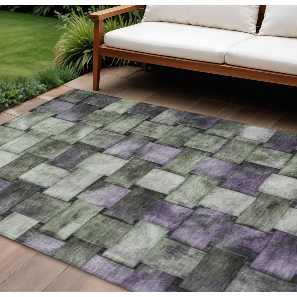 HomeRoots Striped Transitional Rectangle Outdoor Rug
