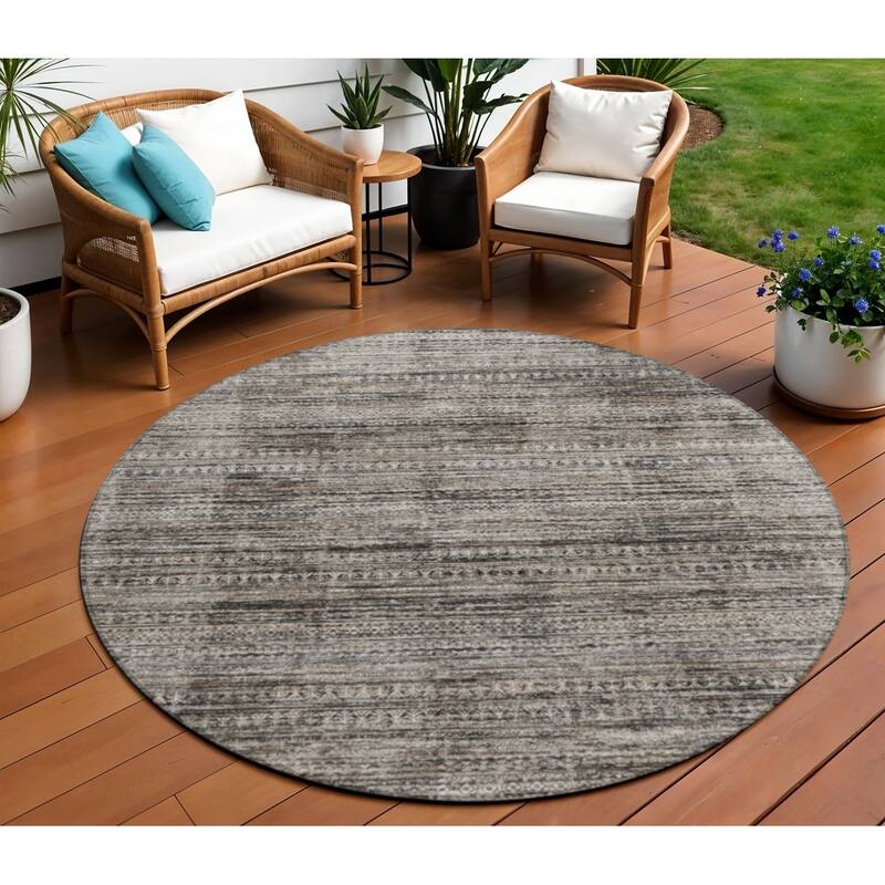 HomeRoots Striped Transitional Rectangle Outdoor Rug - 8' Round