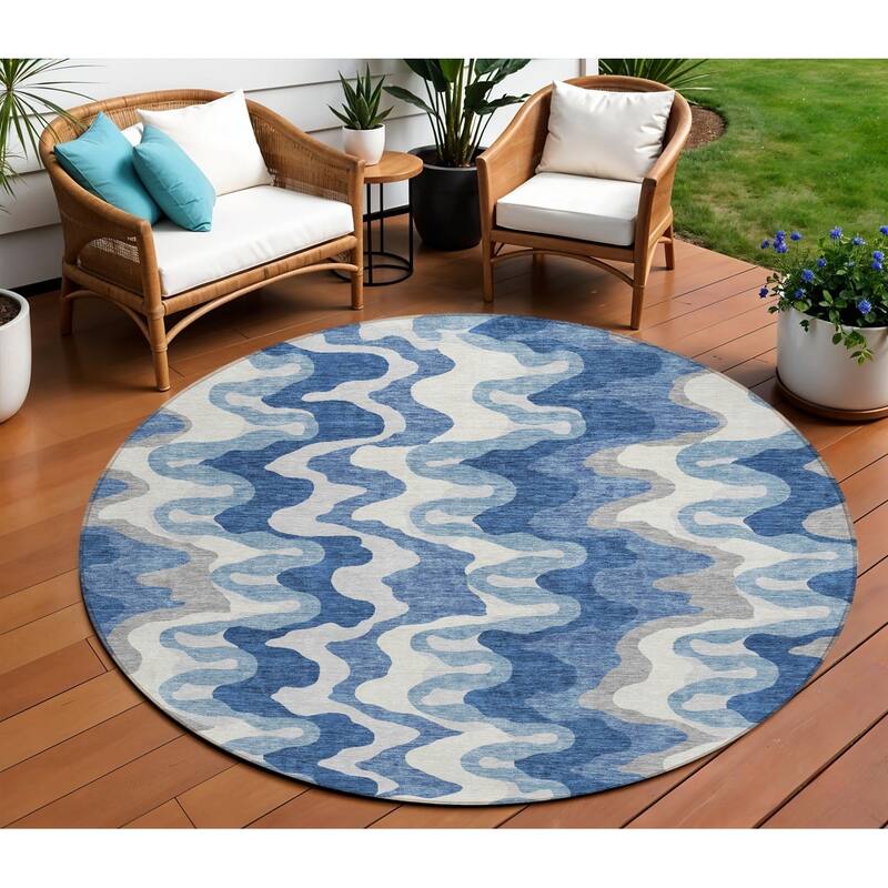 HomeRoots Abstract Transitional Rectangle Outdoor Rug - 8' Round