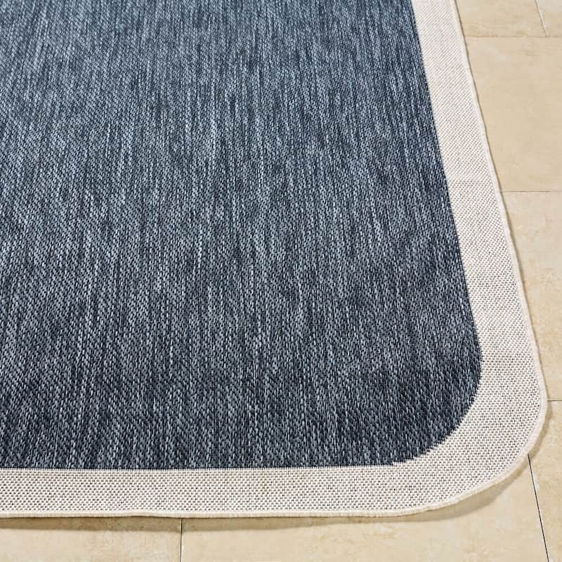 Livabliss Miami Beach Traditional Indoor/Outdoor Area Rug