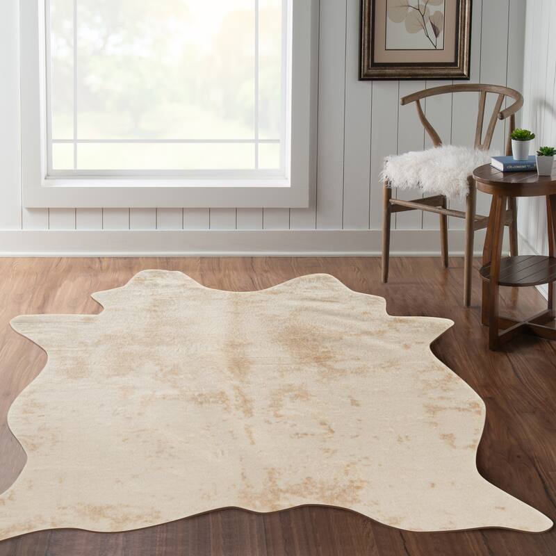 Faux Cowhide Area Rug - 5' x 6'6"