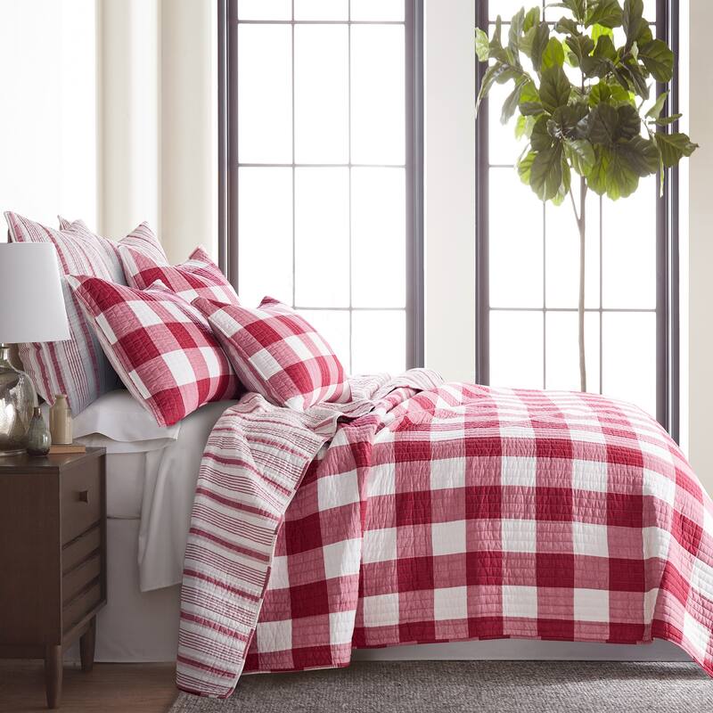 Camden Red Full/Queen Quilt Set - Levtex Home