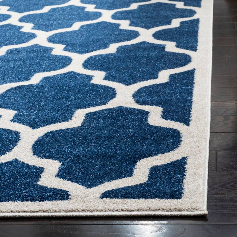 SAFAVIEH Amherst Erma Modern Rug - Navy/Beige - 4' x 6'
