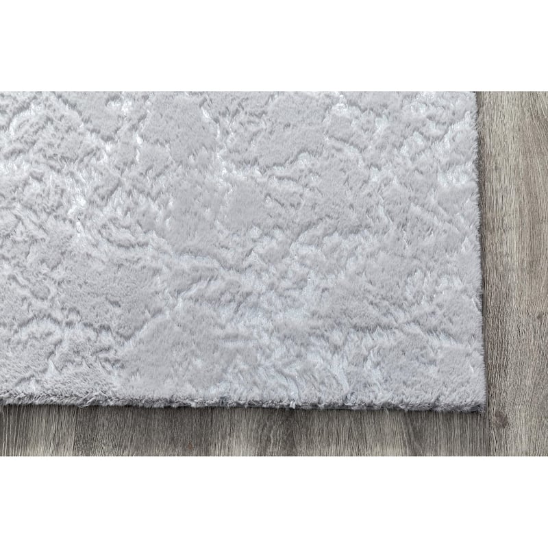 Chryso Collection Abstract Faux-Fur Rug with Foil