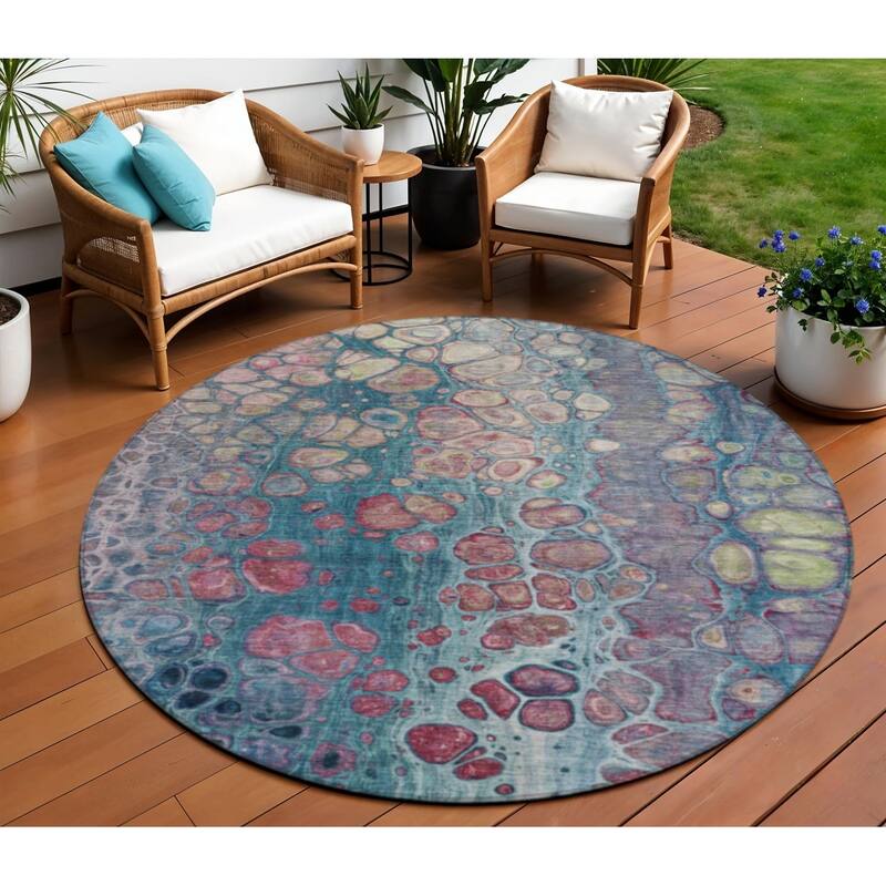 HomeRoots Abstract Transitional Rectangle Outdoor Rug - 8' Round