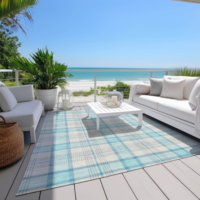 Machine Washable Indoor/ Outdoor Casual Plaid Chantille Rug