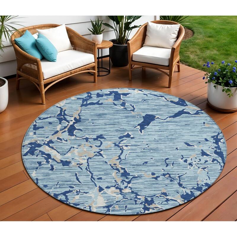 HomeRoots Striped Transitional Rectangle Outdoor Rug - 8' Round