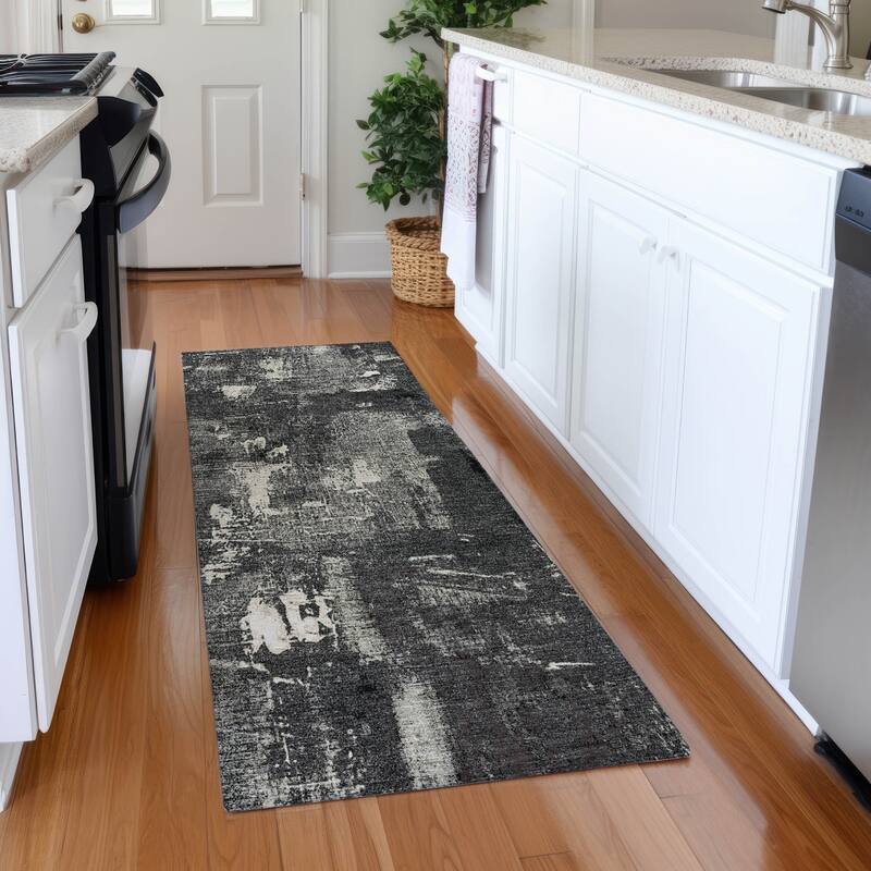 Machine Washable Indoor/ Outdoor Abstract Imprints Chantille Rug - Black - 2'3" x 7'6"