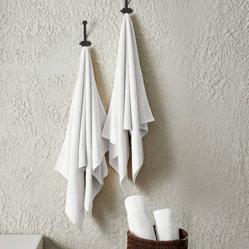 Linery & Co. 100% Featherspun Cotton Quick-Dry Bath Towel