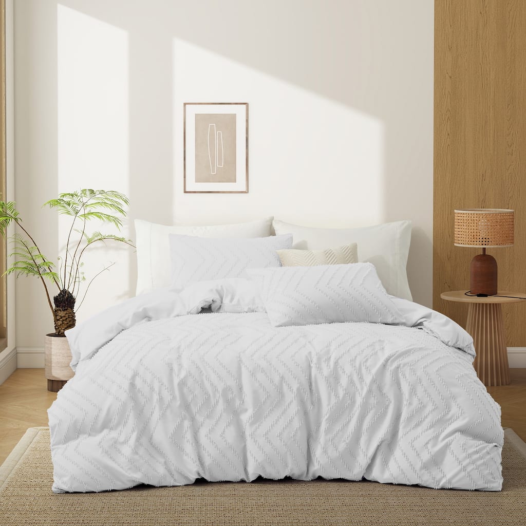 3 Piece Tufted Clipped Jacquard Geometric Oversized Duvet Cover Set