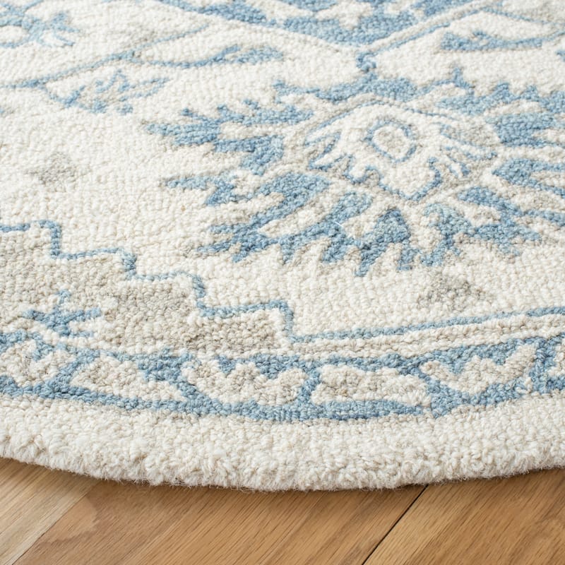 SAFAVIEH Handmade Micro-Loop Perrine Medallion Wool Rug