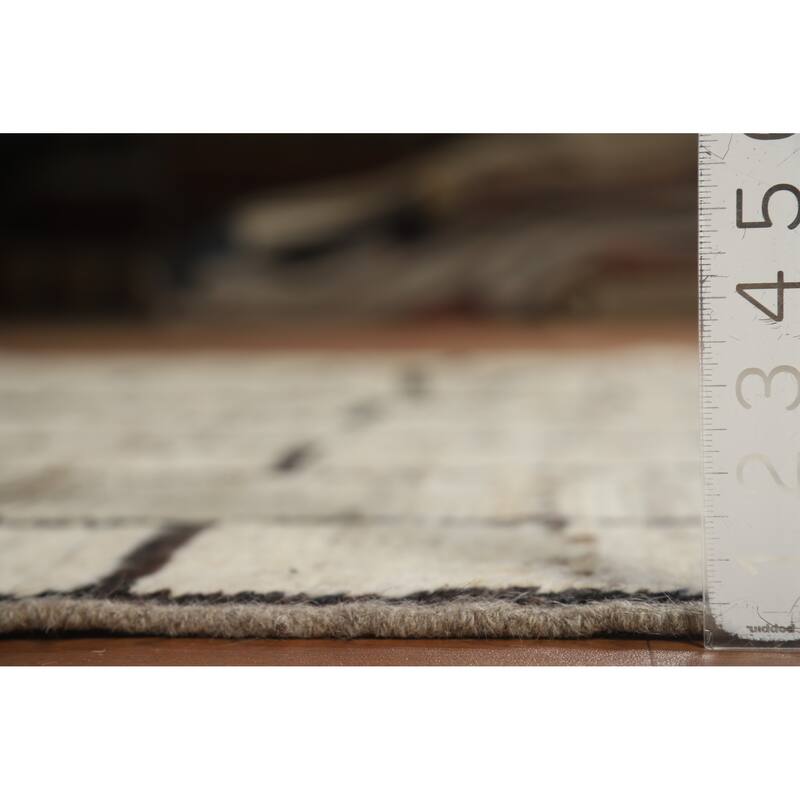 Geometric Moroccan Area Rug Hand-Knotted Beige Wool Carpet - 7'0" x 9'9"