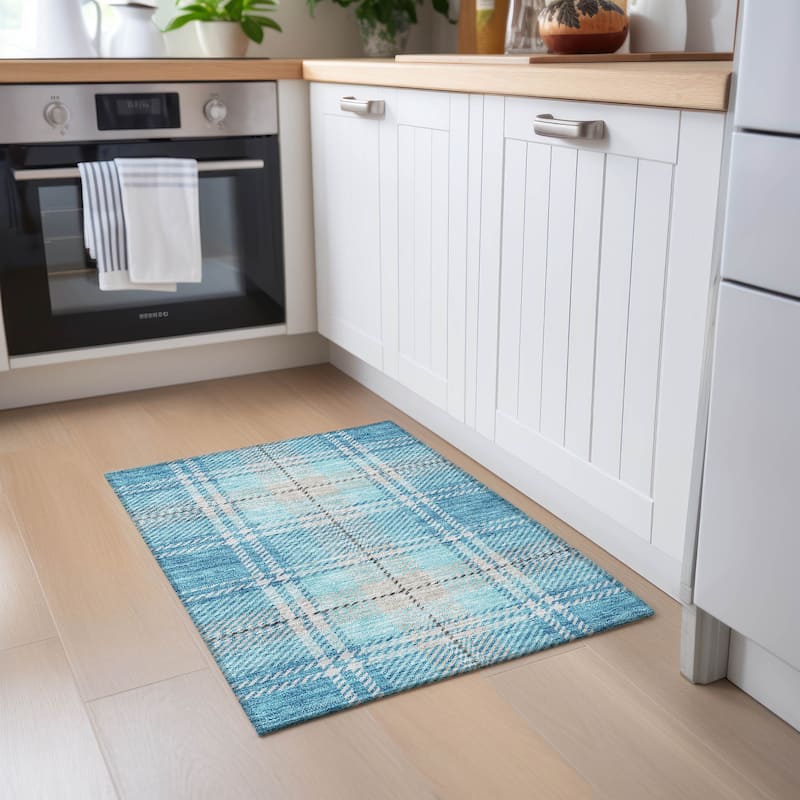 Machine Washable Indoor/ Outdoor Chantille Plaid Cozy Rug
