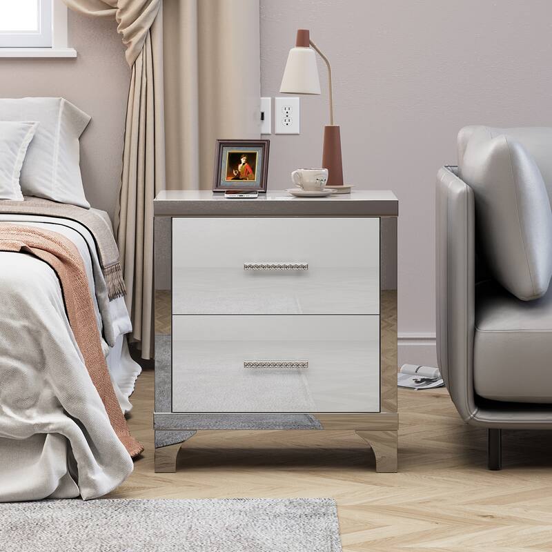 High Gloss Mirrored Nightstand with 2 Drawers,Modern End Table with Drawers,Mirrored High Gloss Wood Nightstand Metal Handle
