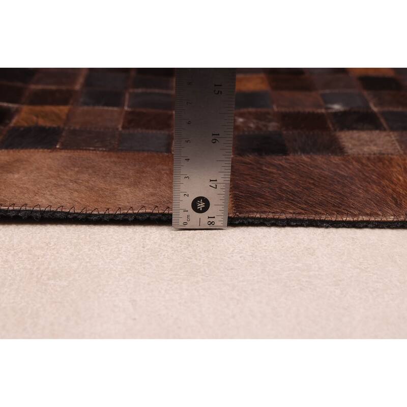 ECARPETGALLERY Handmade Cowhide Patchwork Dark Brown Leather Rug - 4'1 x 6'0