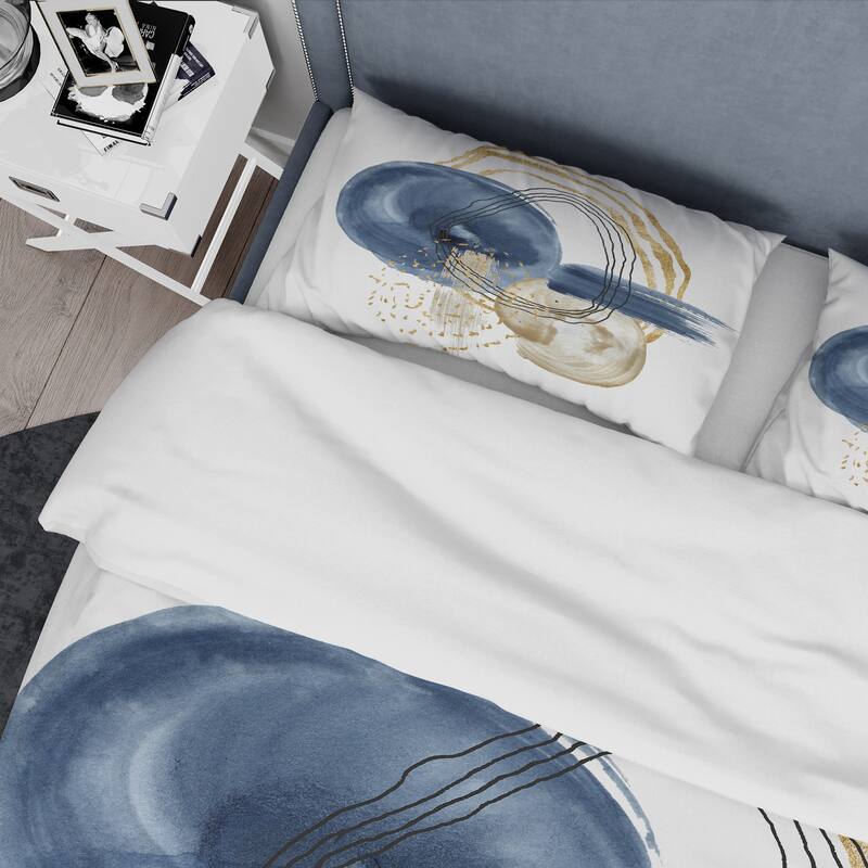 Designart 'Abstract Dark Blue Gold & Black Underwater Life' Modern Duvet Cover Set