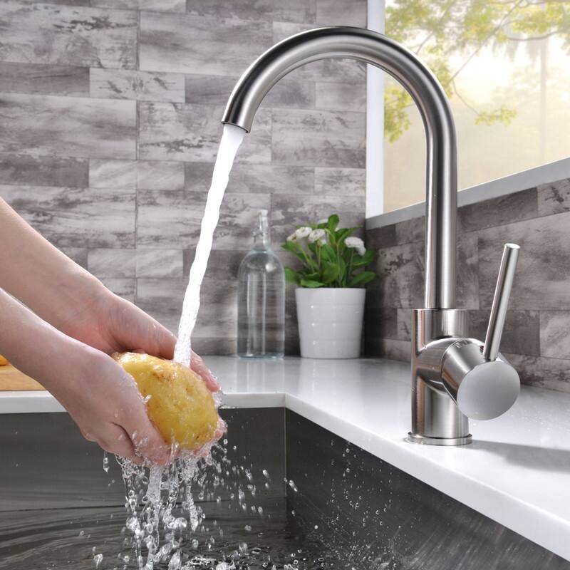 Modern Single Handle Kitchen Sink Faucet, 1 Hole Mounted