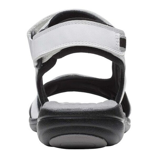 clarks saylie spin sandals