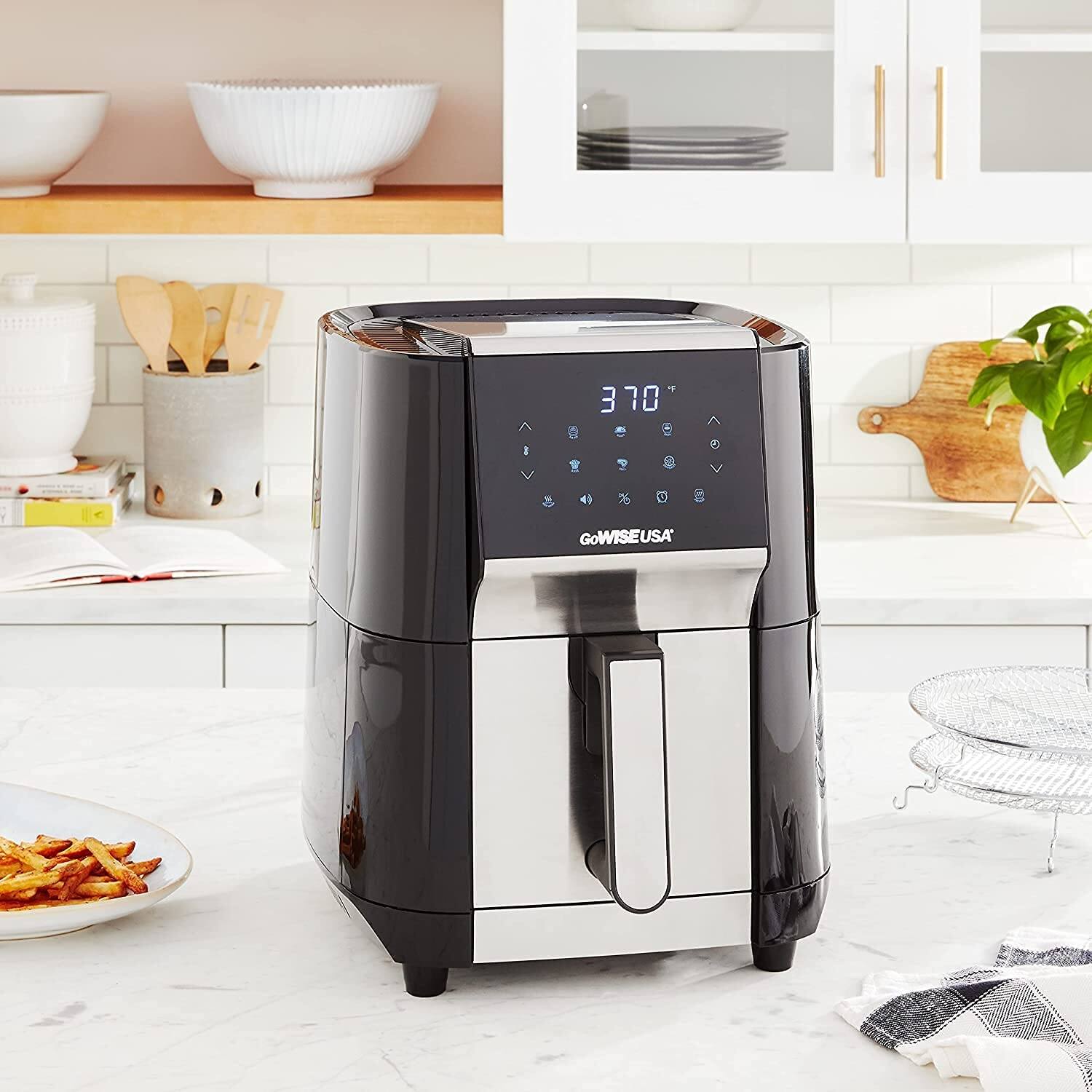 7Quart Air Fryer & Dehydrator, with Touchscreen Display with