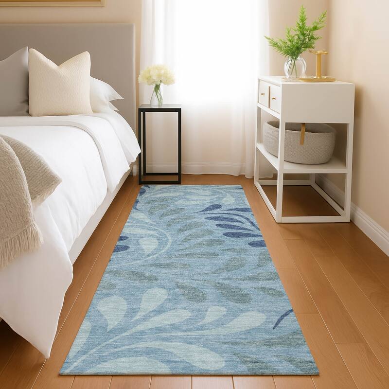 Machine Washable Indoor/ Outdoor Floral Arabesque Chantille Rug