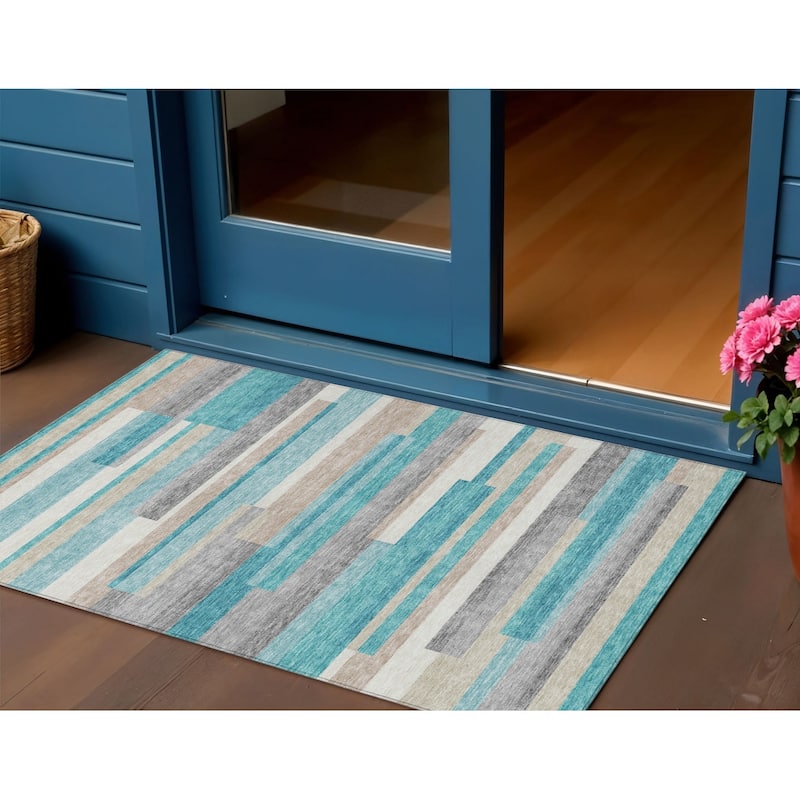 HomeRoots Striped Transitional Rectangle Outdoor Rug - 3' x 5'