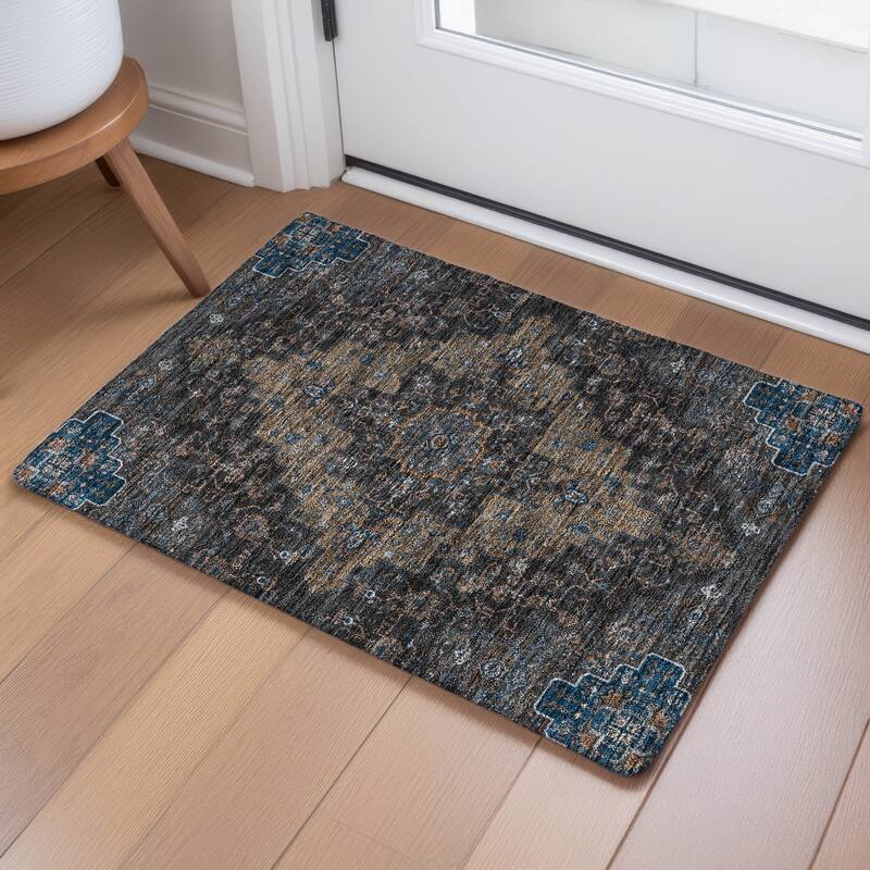 Machine Washable Indoor/ Outdoor Traditional Karachy Chantille Rug