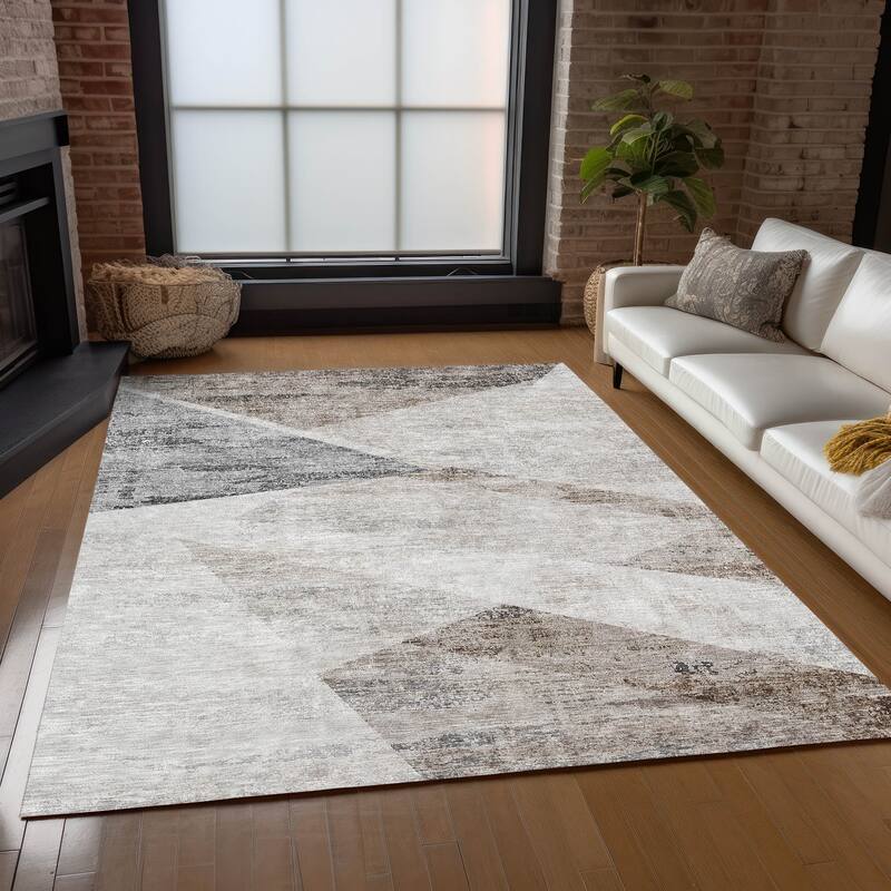 Machine Washable Indoor/ Outdoor Chantille Contemporary Geo Rug