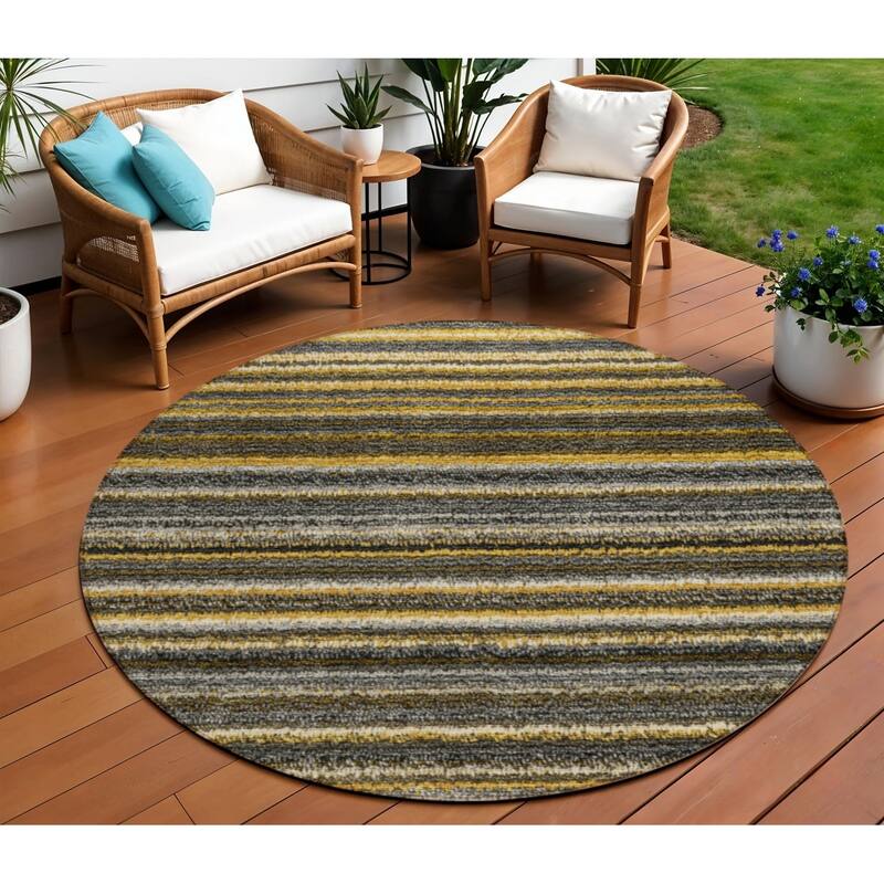 HomeRoots Striped Transitional Rectangle Outdoor Rug - 8' Round